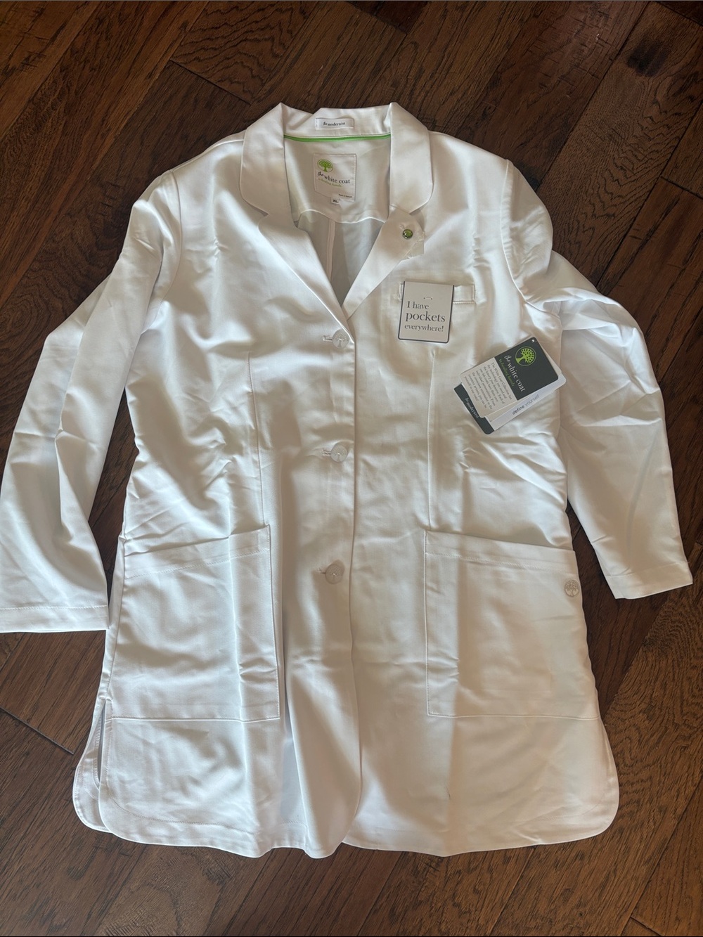 healing hands NWT White Women's Lab Jacket with Pockets